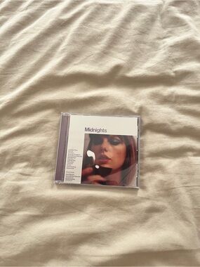 Taylor Swift Midnights lavender cd